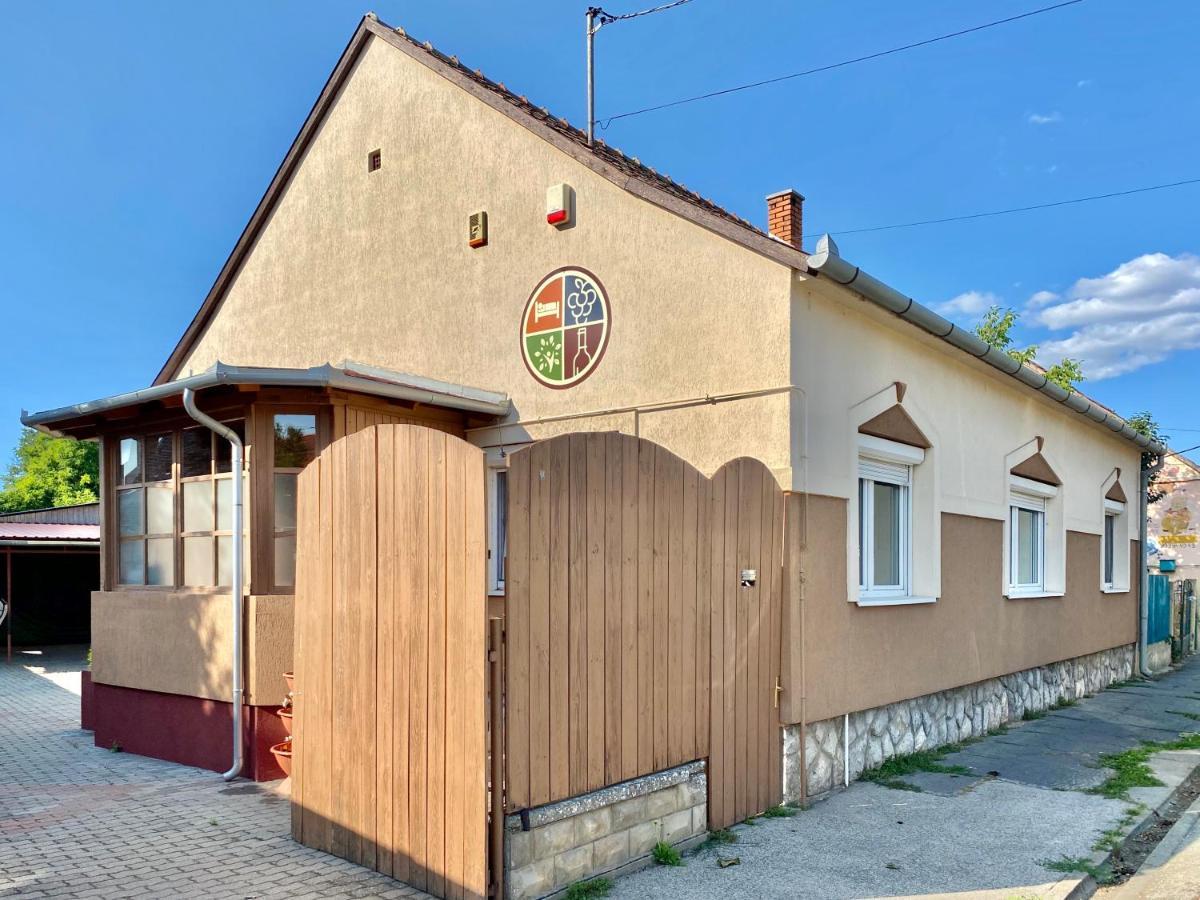 Biborlak 6 Apartment Villány Exterior photo